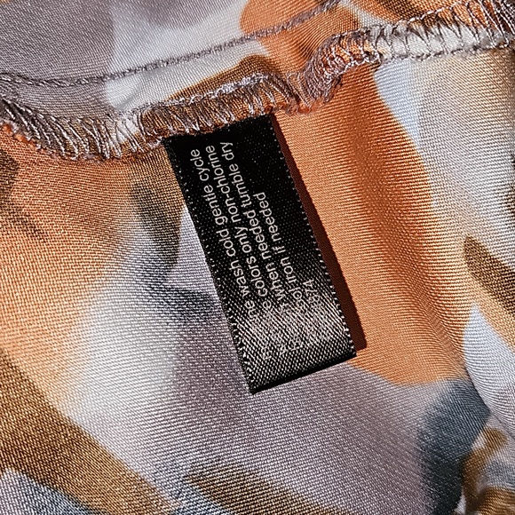 🥰The Limited satin sleeveless - Picture 4 of 4